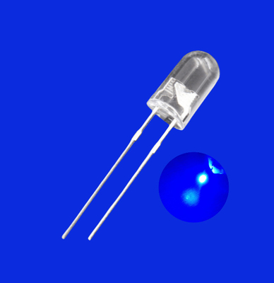 0.5W 5 মিমি এলইডি লাইট ইমিটিং ডায়োড 520-530nm নীল রঙ 25000mcd ইন্ডিকেটর আলোর জন্য ক্লিয়ার লেন্স